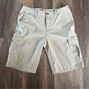 BKE Hybrid athletic fit tan cargo shorts men's 33 23L lightweight